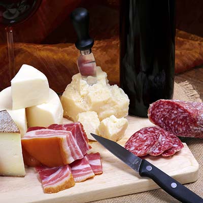 Tanya jellegzetes termékekkel