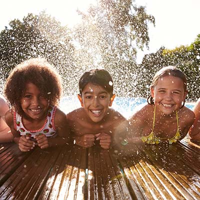 Üdülések farmházban, gyermekmedencével